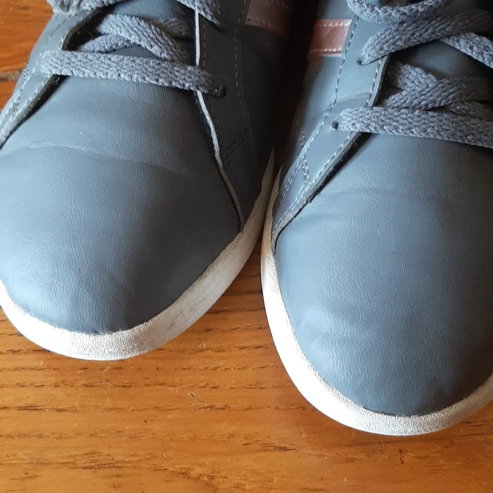 adidas stylish sneakers